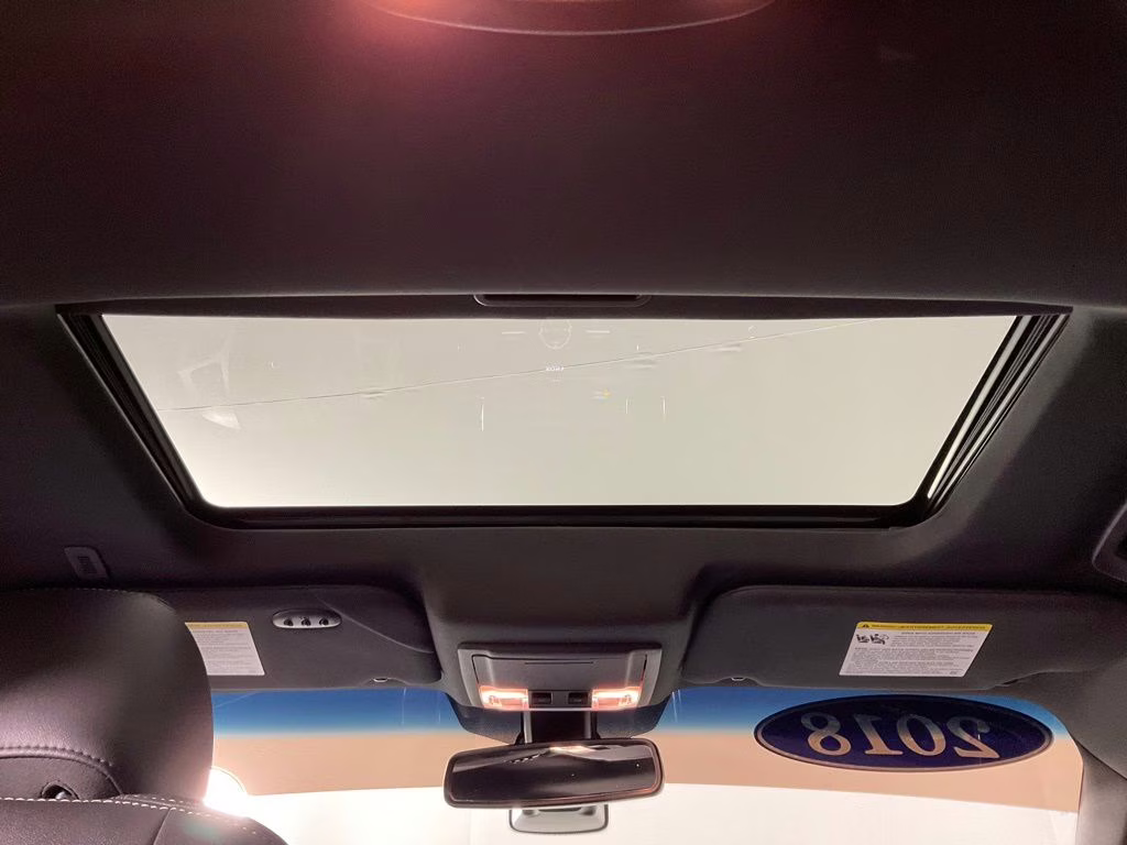 2018 Ingot Silver Ford Taurus Limited FWD Sedan