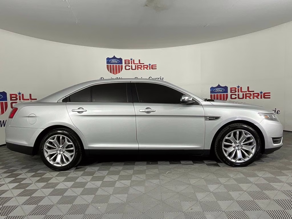 2018 Ingot Silver Ford Taurus Limited FWD Sedan