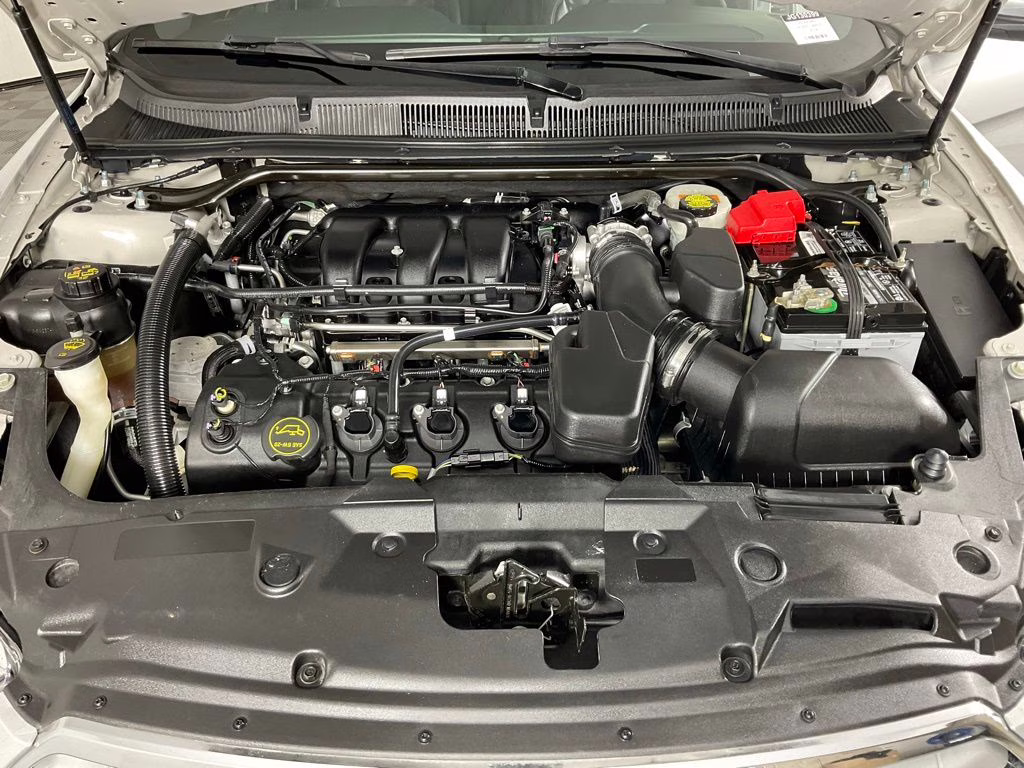 2018 Ingot Silver Ford Taurus Limited FWD Sedan