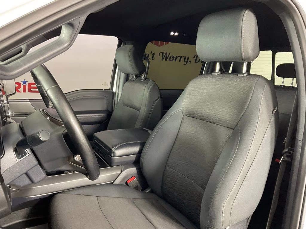 2024 Oxford White Ford F-150 XLT 4X4 Truck