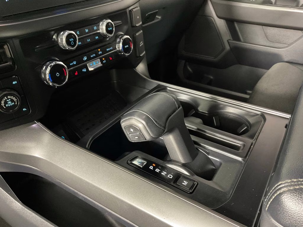 2024 Oxford White Ford F-150 XLT 4X4 Truck