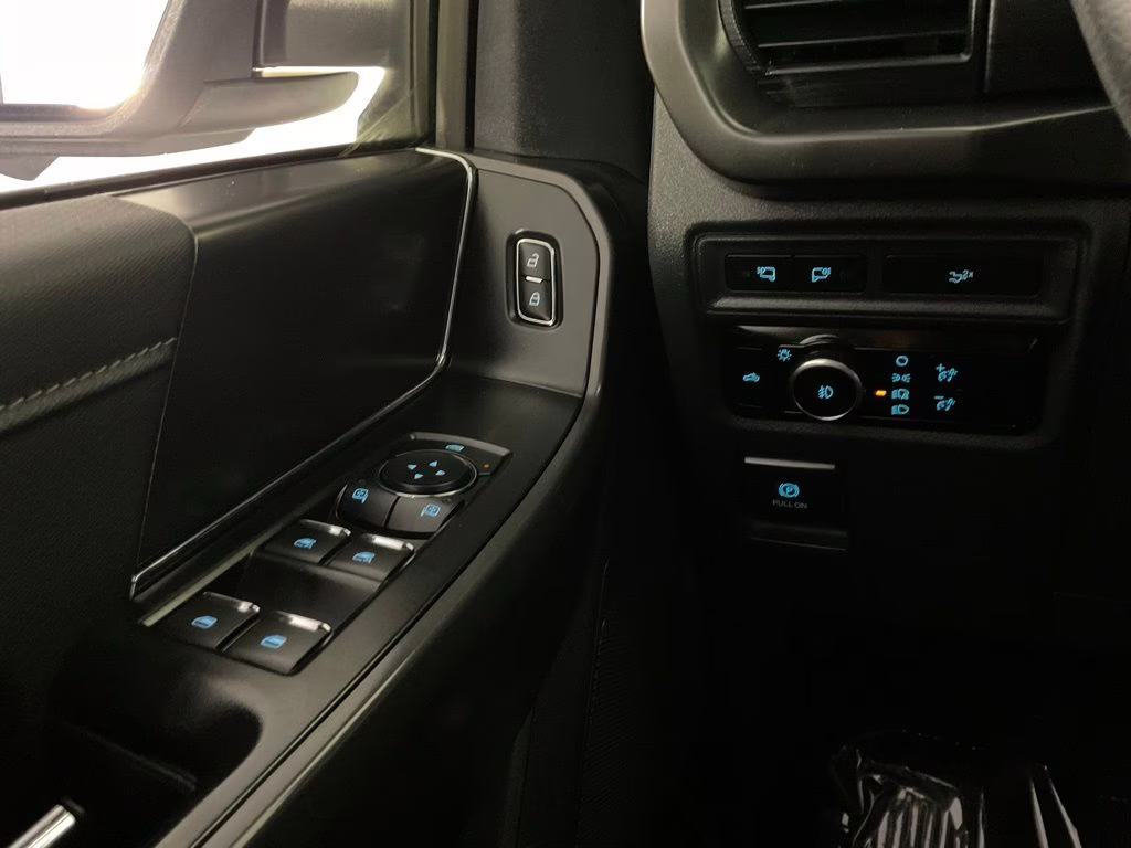 2024 Oxford White Ford F-150 XLT 4X4 Truck