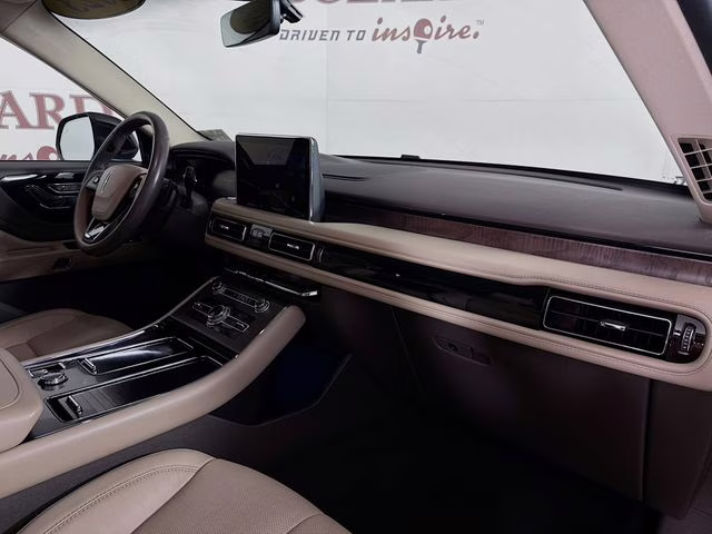 2023 Radiance Metallic Lincoln Aviator Reserve RWD SUV