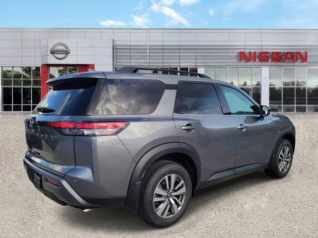 2026 Gun Metallic Nissan Pathfinder SL FWD SUV