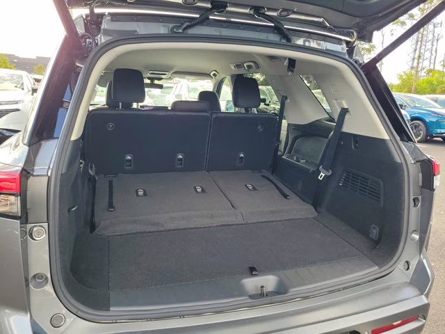 2026 Gun Metallic Nissan Pathfinder SL FWD SUV