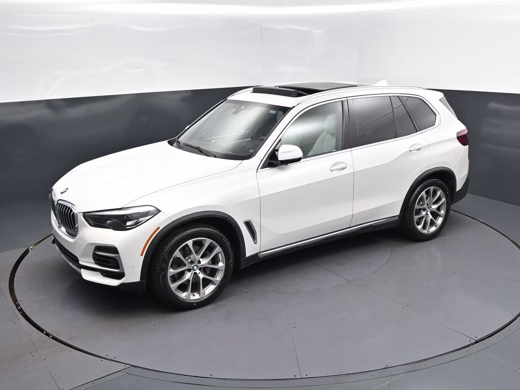 2023 Mineral White Metallic BMW X5 sDrive40i RWD SUV