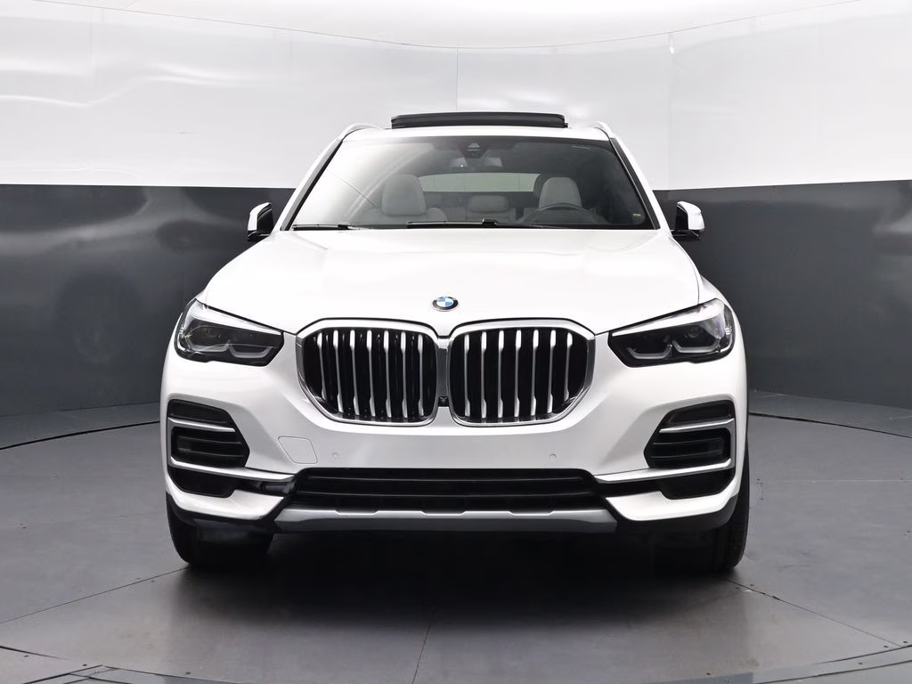 2023 Mineral White Metallic BMW X5 sDrive40i RWD SUV