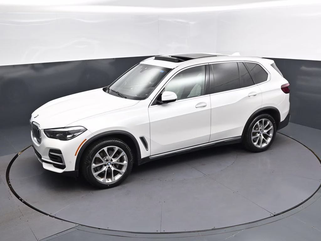 2023 Mineral White Metallic BMW X5 sDrive40i RWD SUV