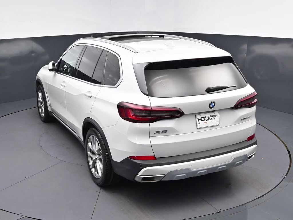 2023 Mineral White Metallic BMW X5 sDrive40i RWD SUV