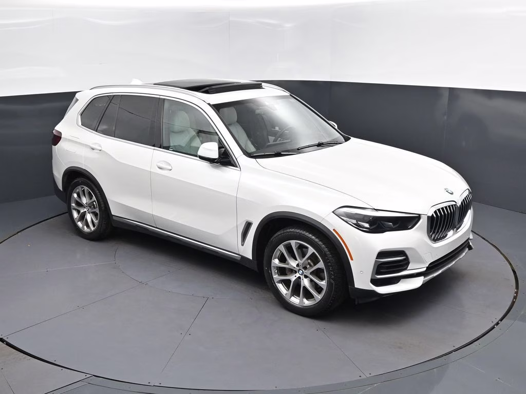 2023 Mineral White Metallic BMW X5 sDrive40i RWD SUV