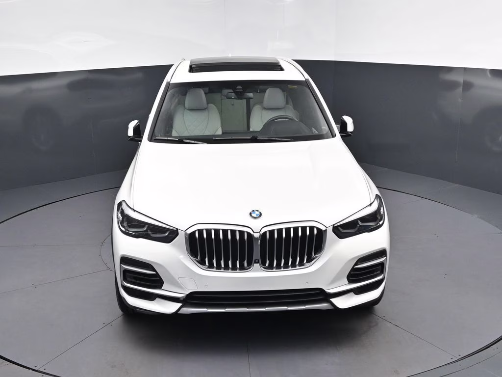 2023 Mineral White Metallic BMW X5 sDrive40i RWD SUV