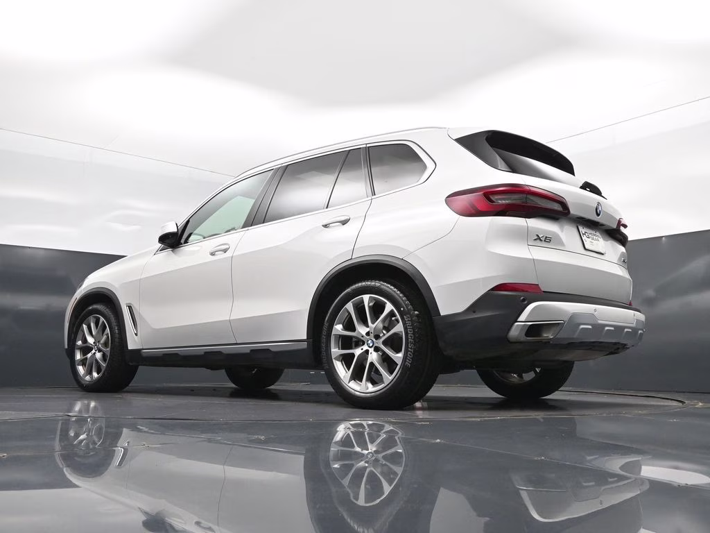 2023 Mineral White Metallic BMW X5 sDrive40i RWD SUV