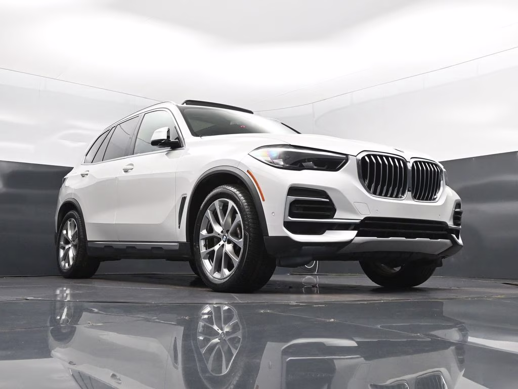 2023 Mineral White Metallic BMW X5 sDrive40i RWD SUV