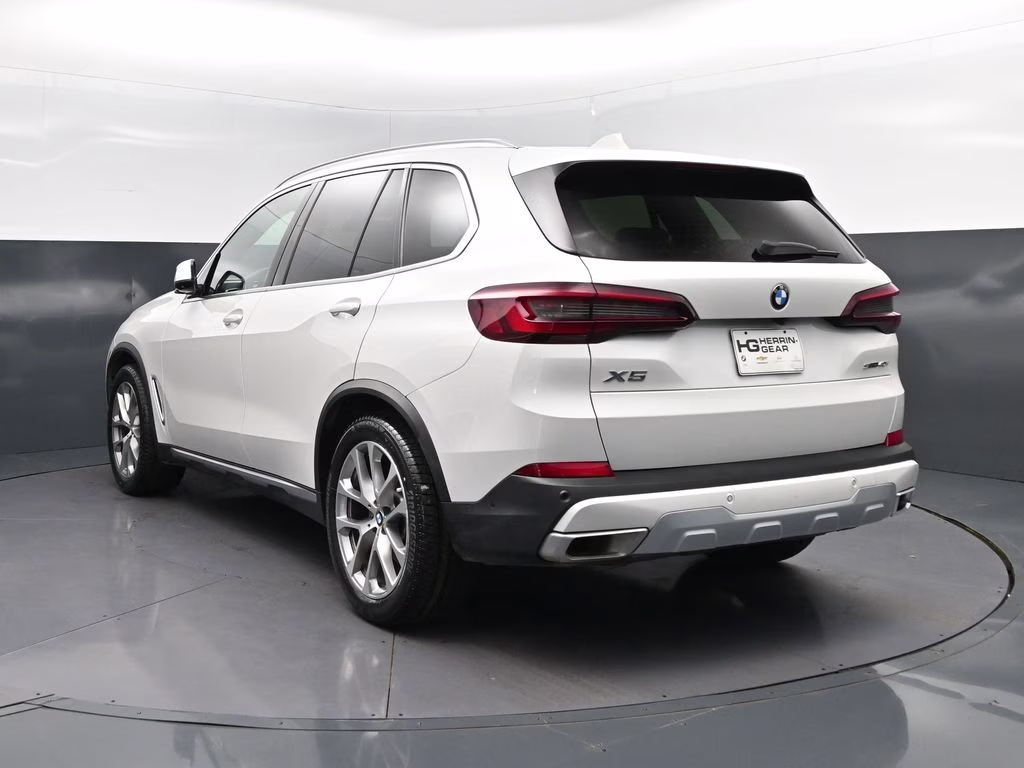 2023 Mineral White Metallic BMW X5 sDrive40i RWD SUV