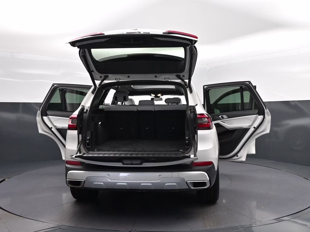 2023 Mineral White Metallic BMW X5 sDrive40i RWD SUV