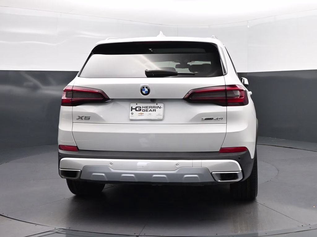 2023 Mineral White Metallic BMW X5 sDrive40i RWD SUV