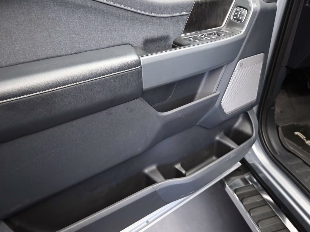 2022 Silver Metallic Ford F-150 Lariat 4X4 Truck