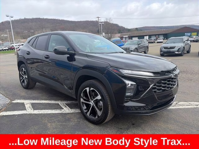 2024 Black Metallic Chevrolet Trax 1RS FWD SUV