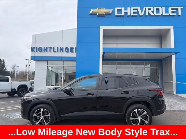 2024 Black Metallic Chevrolet Trax 1RS FWD SUV