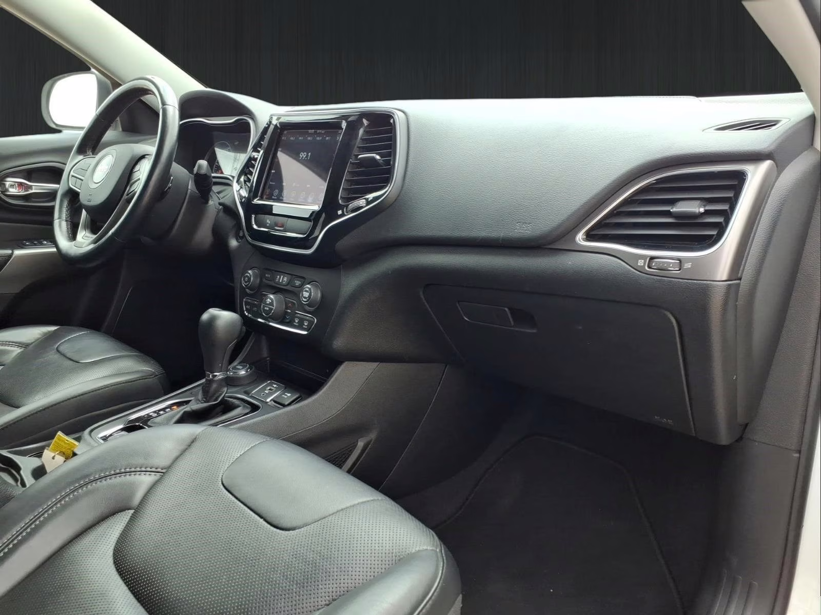 2020 Bright White Clearcoat Jeep Cherokee Limited 4X4 SUV