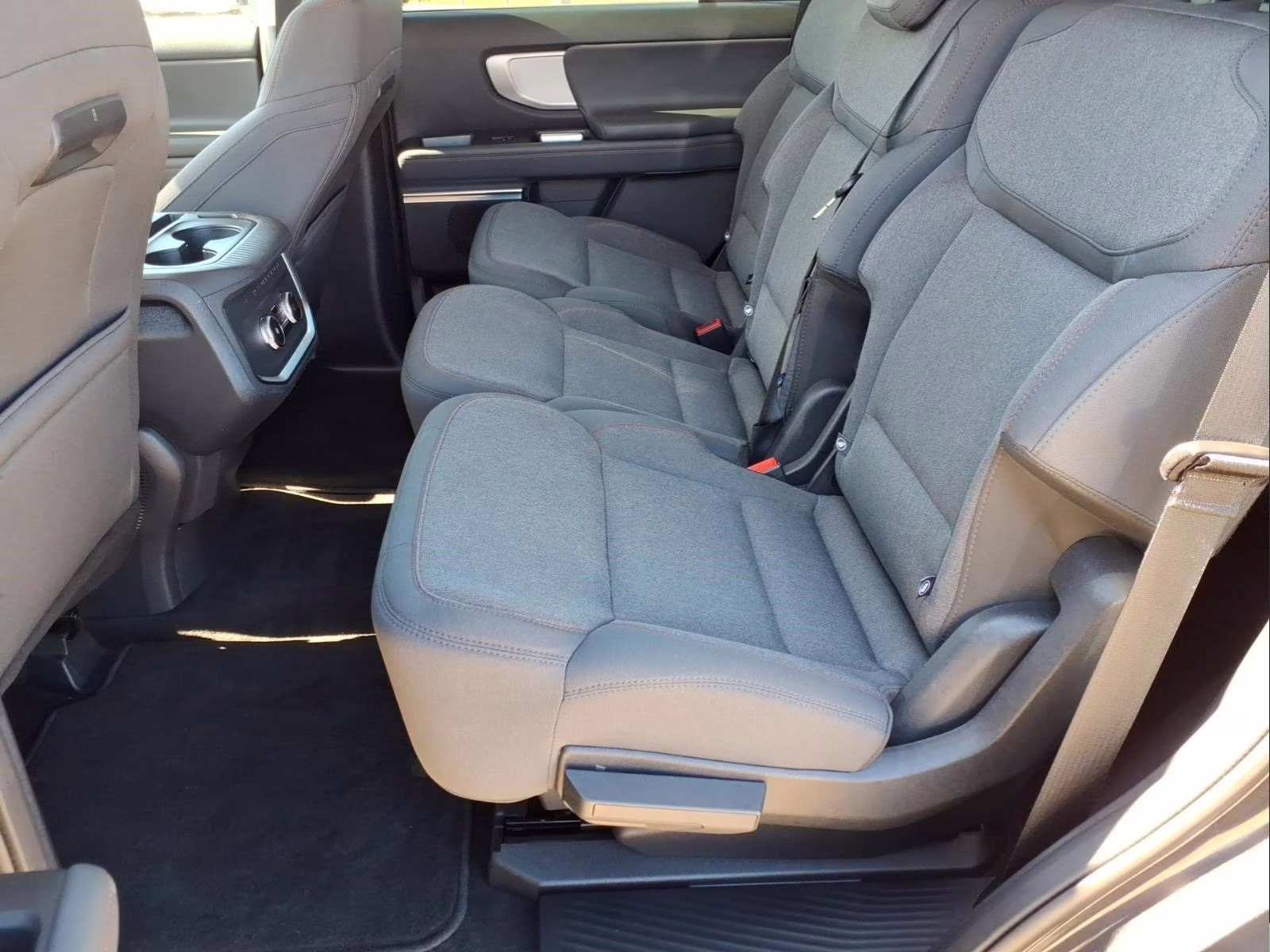 2025 Gray Metallic Ford Expedition Active 4X4 SUV