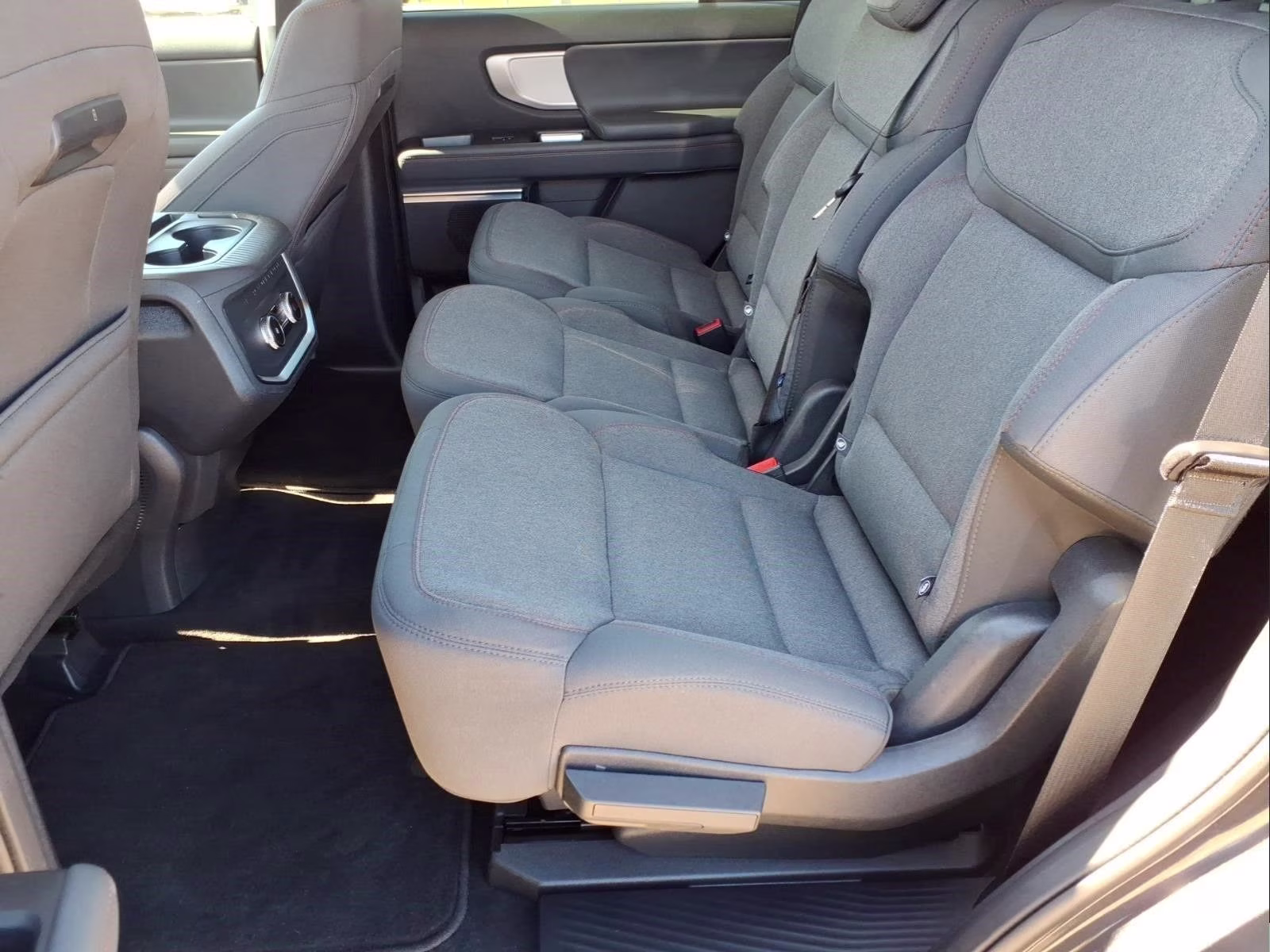 2025 Gray Metallic Ford Expedition Active 4X4 SUV