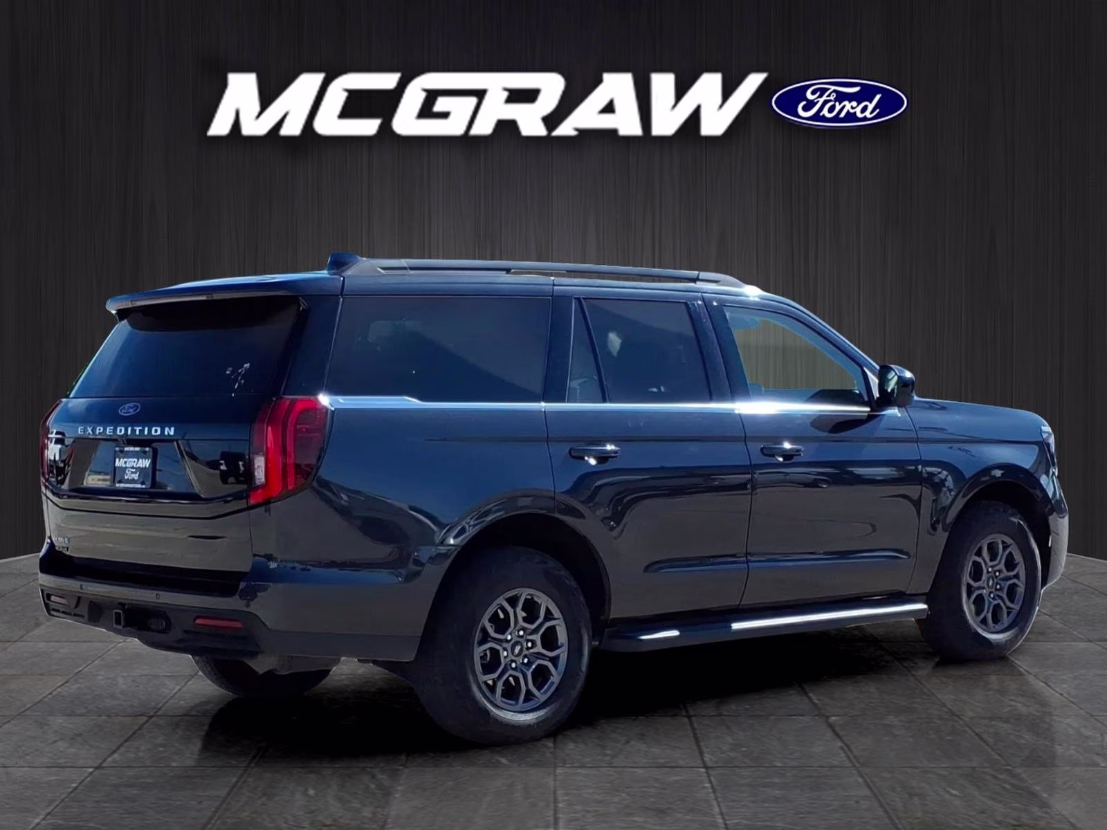 2025 Gray Metallic Ford Expedition Active 4X4 SUV