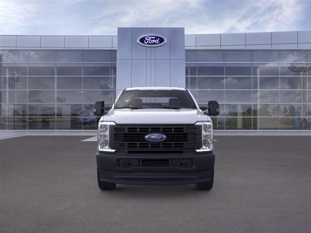 2026 Oxford White Ford Super Duty F-350 SRW XL 4X4 Truck