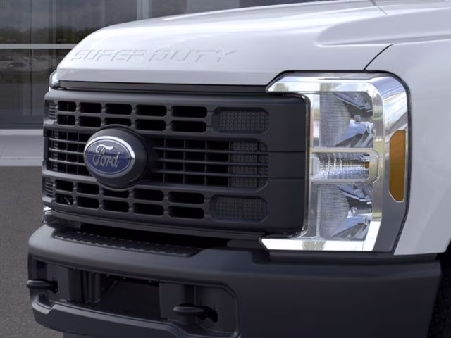 2026 Oxford White Ford Super Duty F-350 SRW XL 4X4 Truck