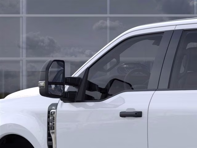 2026 Oxford White Ford Super Duty F-350 SRW XL 4X4 Truck