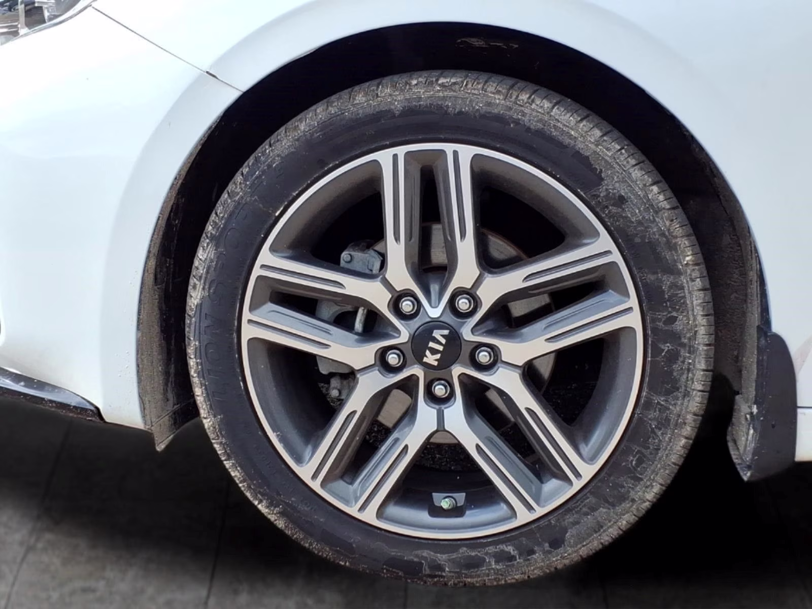 2019 Clear White Kia Forte S FWD Sedan