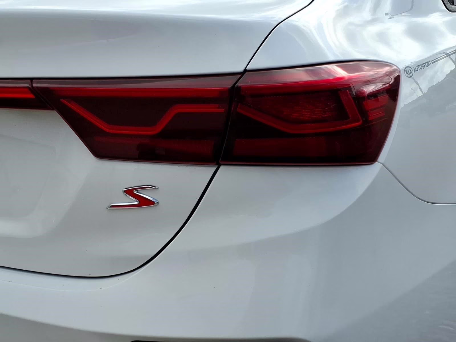 2019 Clear White Kia Forte S FWD Sedan