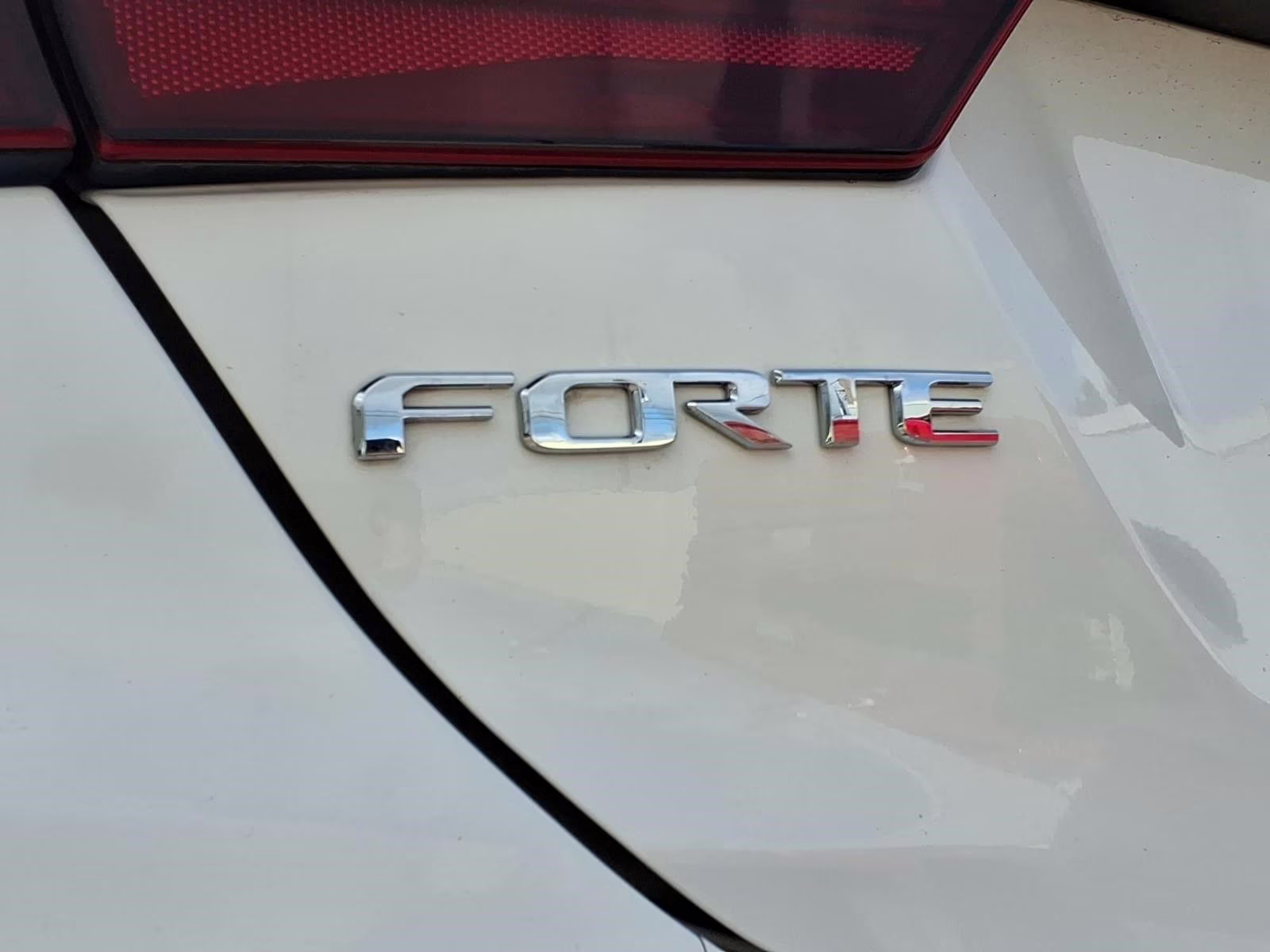 2019 Clear White Kia Forte S FWD Sedan