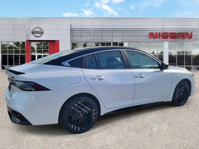 2026 Aspen White/Super Black Nissan Sentra SR FWD Sedan