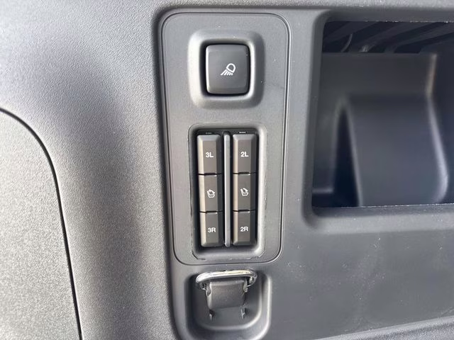 2026 Oxford White Ford Expedition Active RWD SUV