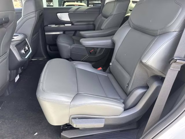 2026 Oxford White Ford Expedition Active RWD SUV