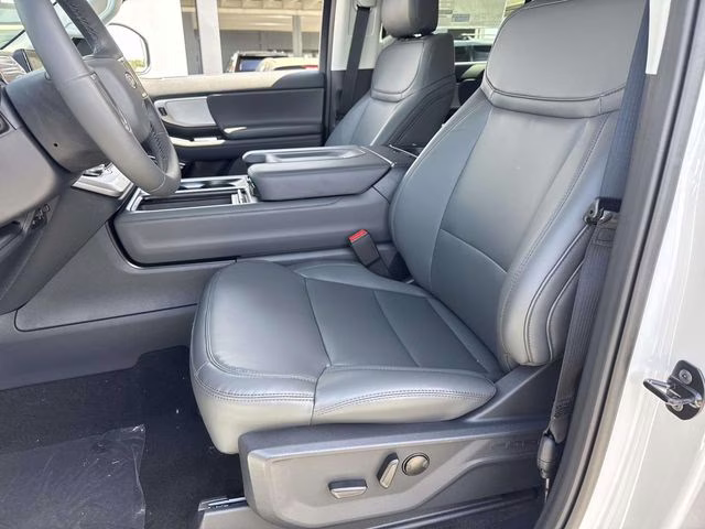 2026 Oxford White Ford Expedition Active RWD SUV