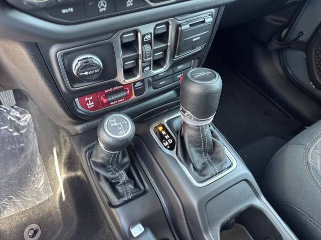 2026 Anvil Clearcoat Jeep Gladiator Mojave 4X4 Truck
