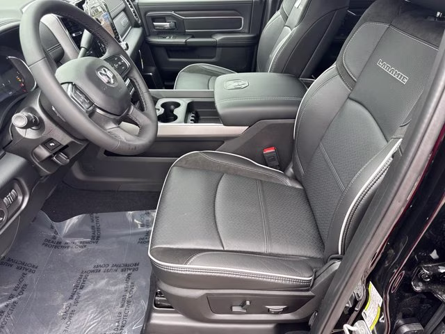 2026 Diamond Black Crystal Pearlcoat Ram 2500 Laramie 4X4 Truck