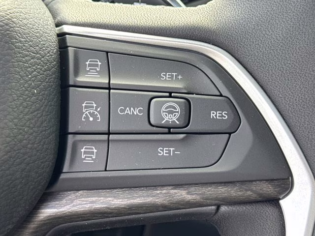 2026 Diamond Black Crystal Pearlcoat Jeep Grand Cherokee L Limited 4X4 SUV