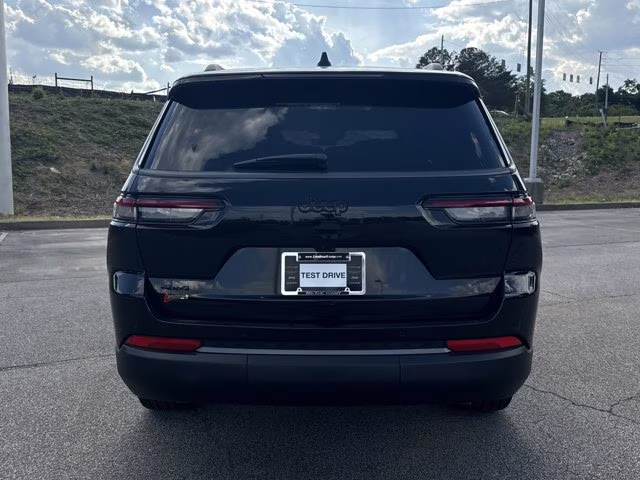 2026 Diamond Black Crystal Pearlcoat Jeep Grand Cherokee L Limited 4X4 SUV