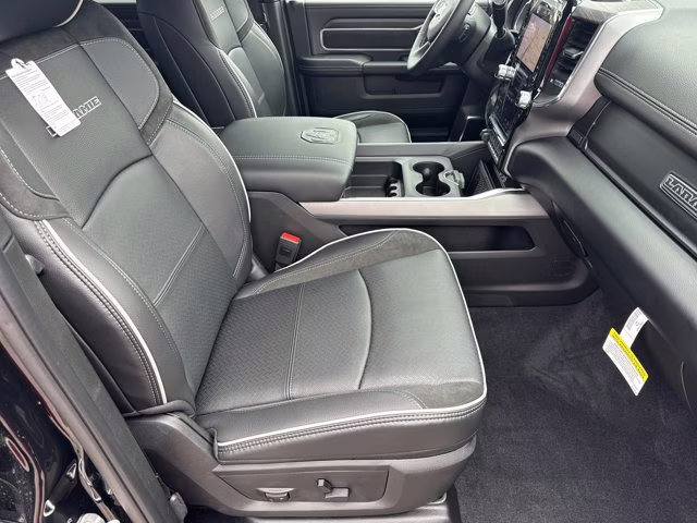 2026 Diamond Black Crystal Pearlcoat Ram 2500 Laramie 4X4 Truck