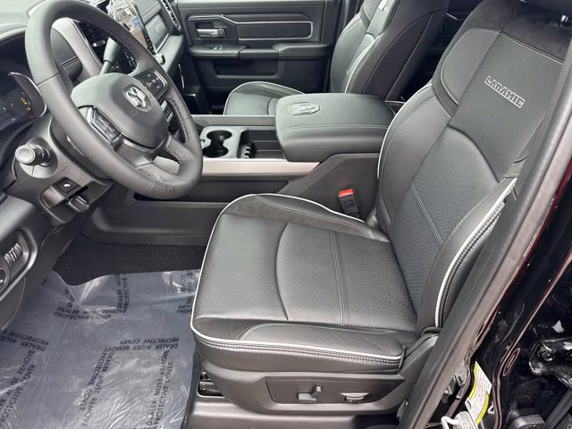 2026 Diamond Black Crystal Pearlcoat Ram 2500 Laramie 4X4 Truck