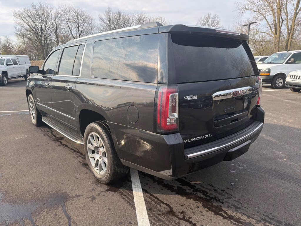 2020 Carbon Black Metallic GMC Yukon XL Denali 4X4 SUV