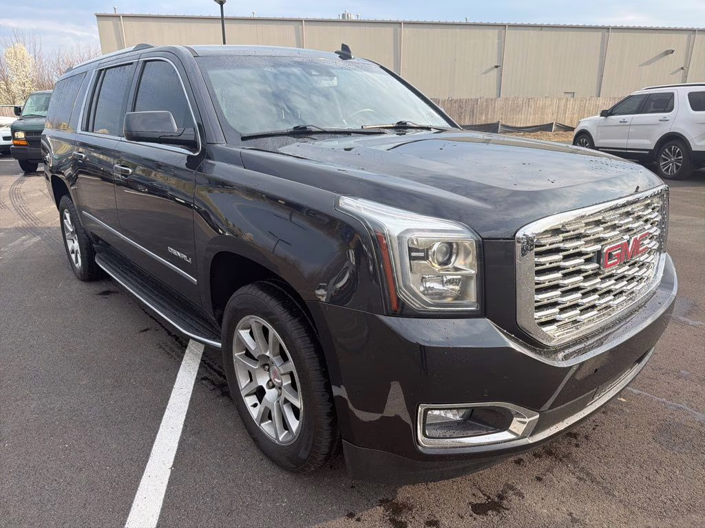 2020 Carbon Black Metallic GMC Yukon XL Denali 4X4 SUV