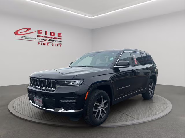 2023 Diamond Black Crystal Pearlcoat Jeep Grand Cherokee L Limited 4X4 SUV