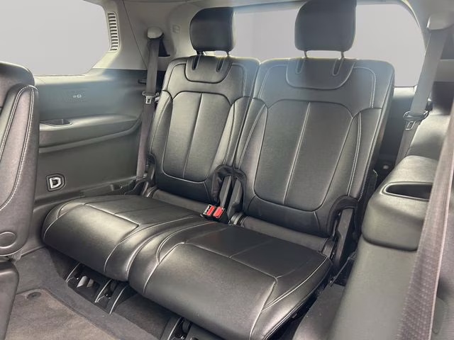 2023 Diamond Black Crystal Pearlcoat Jeep Grand Cherokee L Limited 4X4 SUV