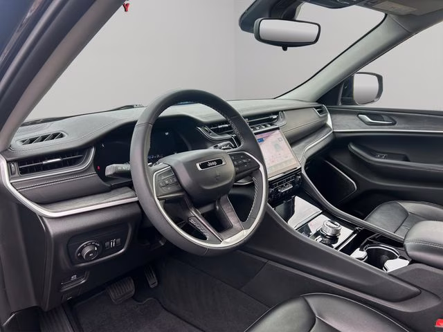 2023 Diamond Black Crystal Pearlcoat Jeep Grand Cherokee L Limited 4X4 SUV