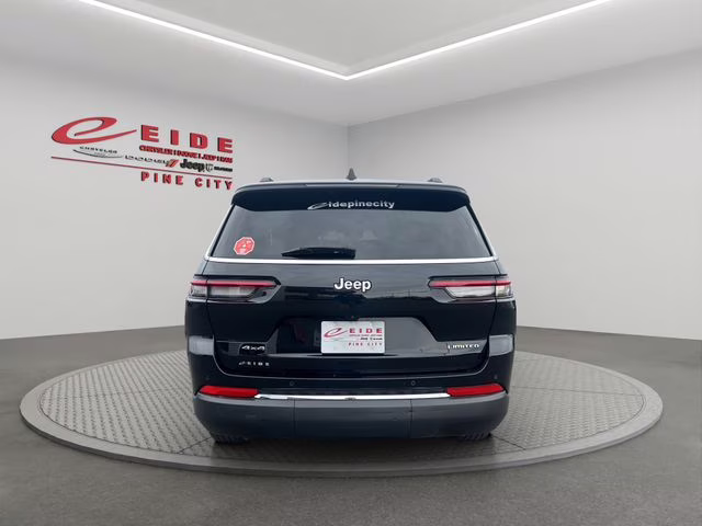 2023 Diamond Black Crystal Pearlcoat Jeep Grand Cherokee L Limited 4X4 SUV