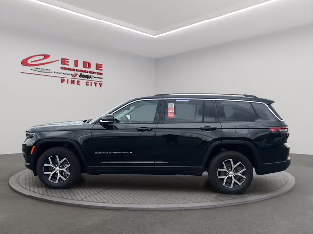 2023 Diamond Black Crystal Pearlcoat Jeep Grand Cherokee L Limited 4X4 SUV